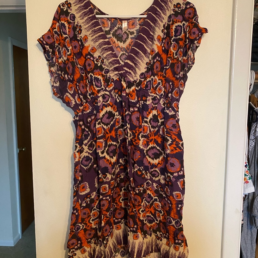 Printed v neck short sleeve dress